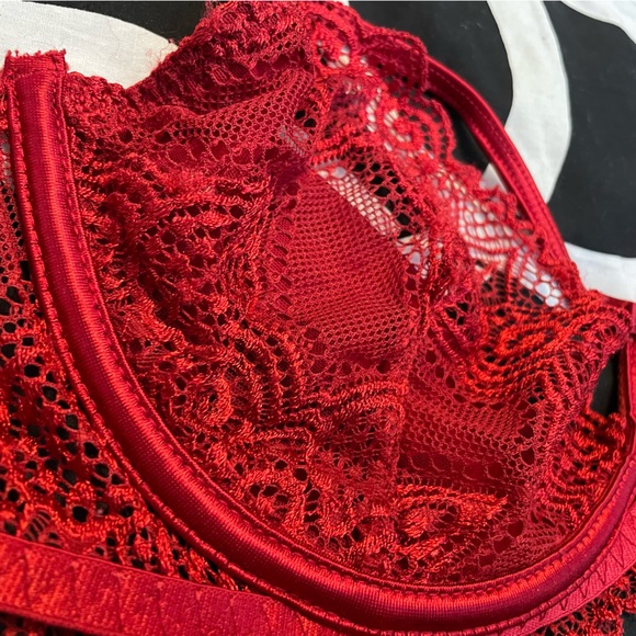 Sexy Red Lace Bra size 36D - Picture 4 of 6